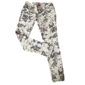 Almost Famous Juniors 5-Pocket Floral Jeans
